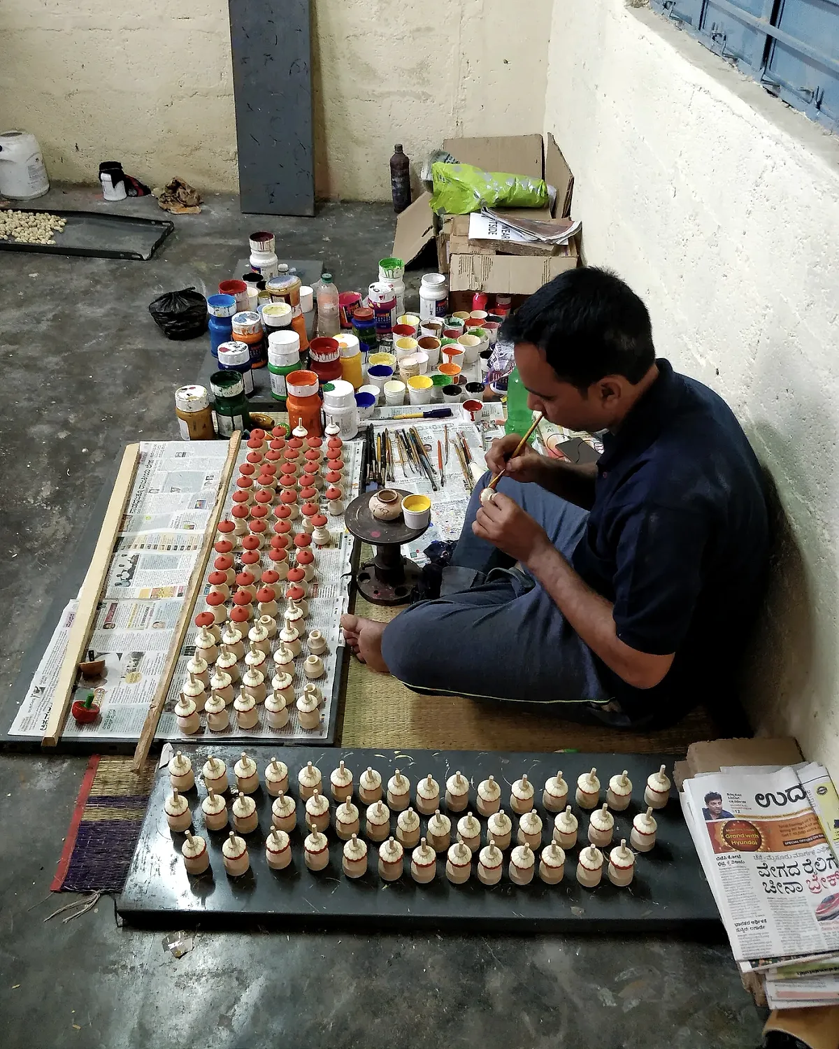 Channapatna lacquerware — Channapatna artist coloring toy