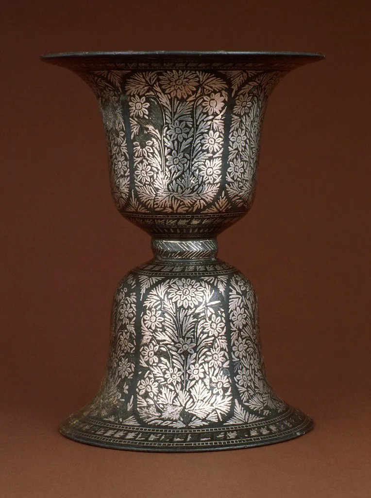 Spittoon (ugaldan) LACMA M.81.278.3 (1 of 2)